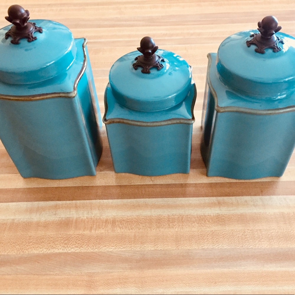 SLAH Tuscan Canister Set with Iron Finials EUC